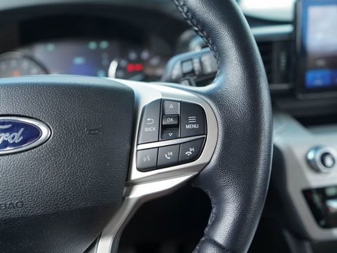 Used 2020 Ford Explorer XLT w/ Equipment Group 202A image 25