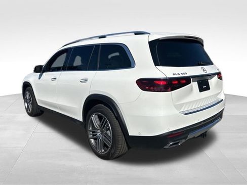 Certified 2025 Mercedes-Benz GLS 450 4MATIC image 4