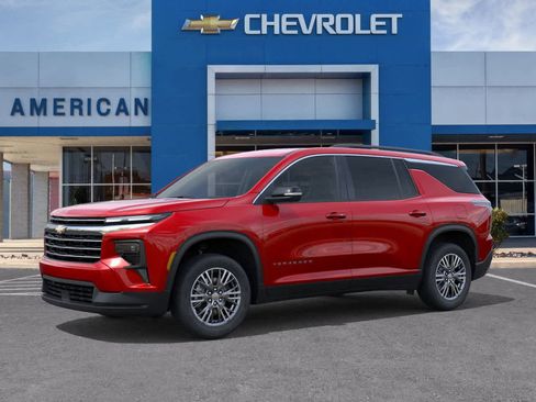 New 2026 Chevrolet Traverse LT w/ Driver Confidence Package FWD image 3