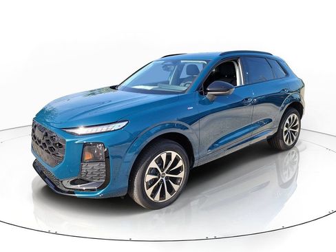 New 2026 Audi Q3 quattro 2.0T AWD/4WD image 2