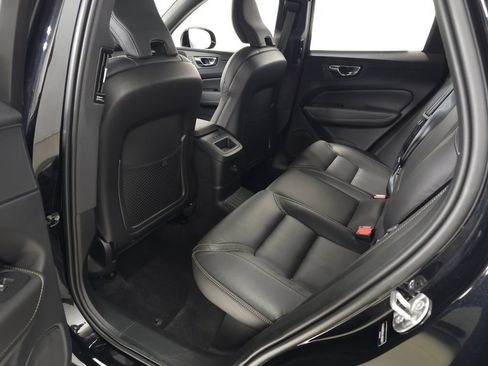 Used 2025 Volvo XC60 T8 Ultra AWD/4WD image 33