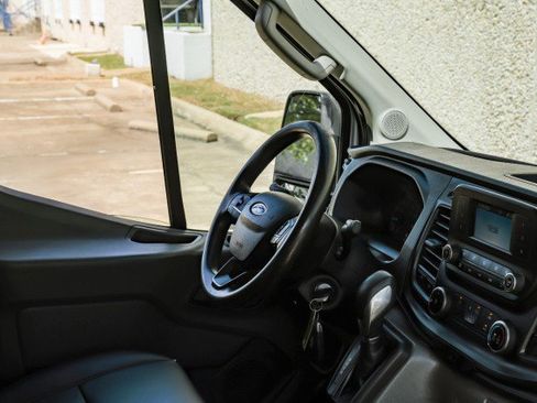 Used 2022 Ford Transit 350 Medium Roof image 19