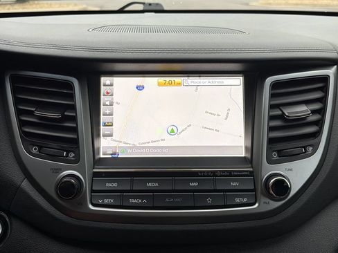 Used 2018 Hyundai Tucson Limited FWD image 25