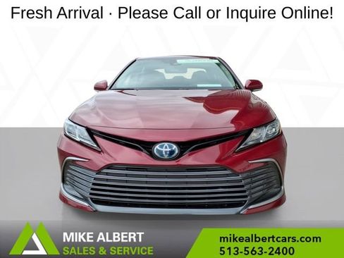 Used 2022 Toyota Camry LE FWD image 2