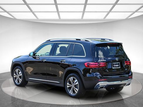 New 2026 Mercedes-Benz GLB 250 image 2