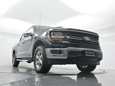 New 2025 Ford F150 XLT w/ Equipment Group 302A MID image 45