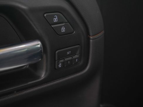 Used 2020 GMC Sierra 1500 AT4 w/ Off-Road Performance Package AWD/4WD image 25