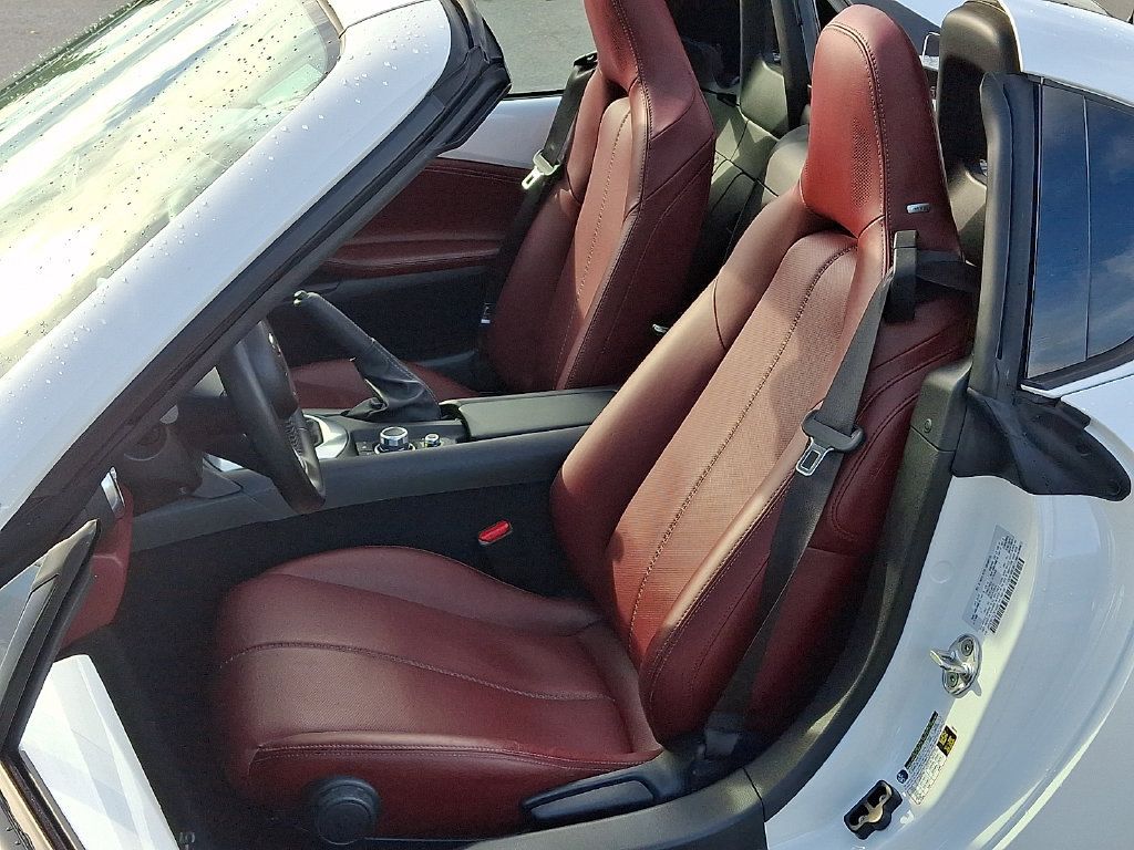 Used 2020 MAZDA MX-5 Miata RF Grand Touring RWD image 15