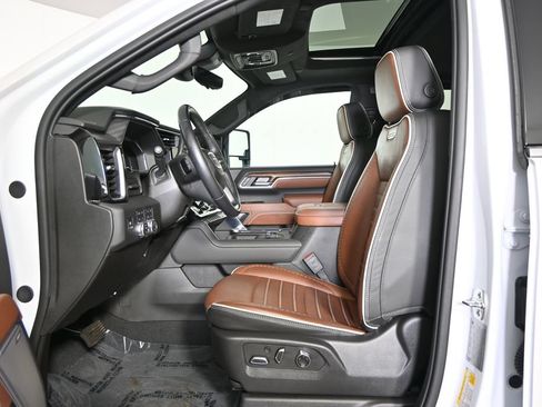 Used 2025 GMC Sierra 3500 Denali Ultimate AWD/4WD image 21