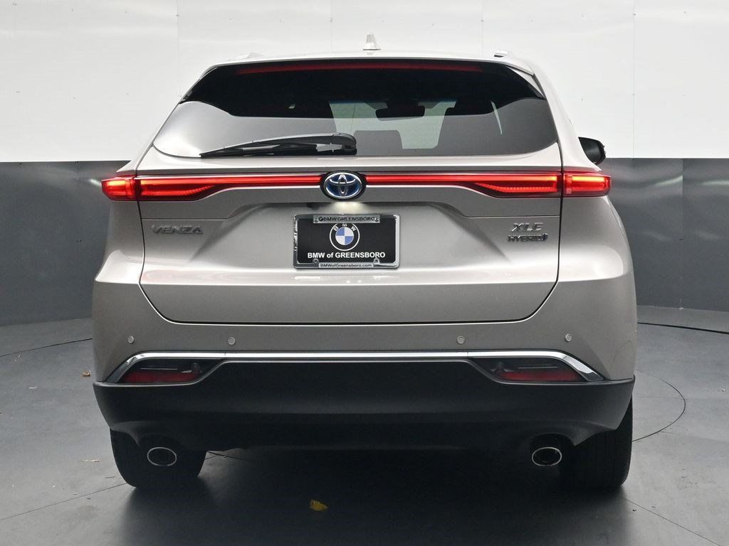 Used 2021 Toyota Venza XLE w/ Softex Package AWD/4WD image 5