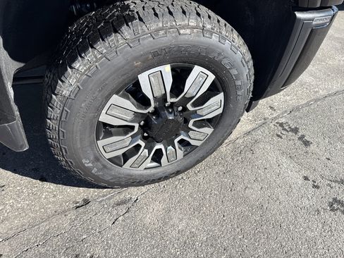 New 2026 GMC Sierra 2500 Denali w/ Denali Reserve Package image 7