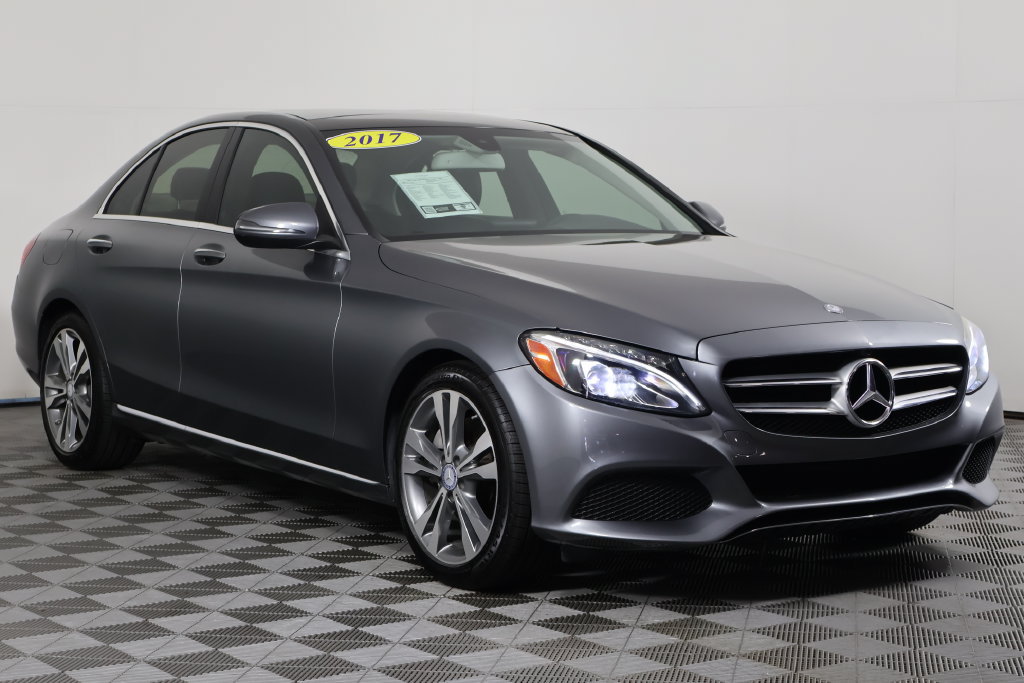 Used 2017 Mercedes-Benz C 300 Sedan image 3