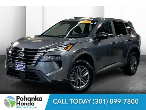 Used 2024 Nissan Rogue S image 12