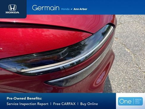 Used 2025 Genesis GV70 3.5T Sport w/ Sport Advanced Package AWD/4WD image 4