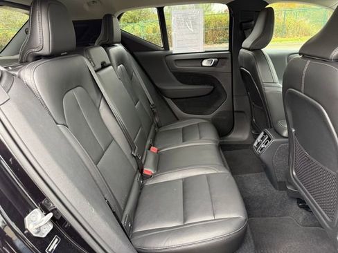 Used 2021 Volvo XC40 T5 Inscription w/ Protection Package image 12