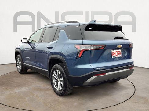 Used 2025 Chevrolet Equinox LT w/ Convenience Package II FWD image 12