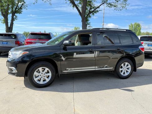 Used 2012 Toyota Highlander SE w/ Tow Pkg AWD/4WD image 7