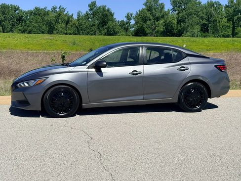 Used 2020 Nissan Sentra S w/ Trunk Package FWD image 9