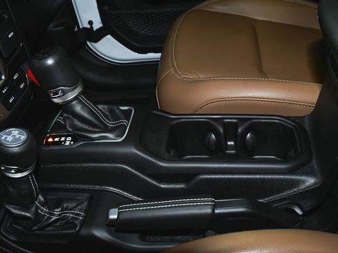 Used 2023 Jeep Wrangler Unlimited Rubicon 4xe w/ Steel Bumper Group AWD/4WD image 38