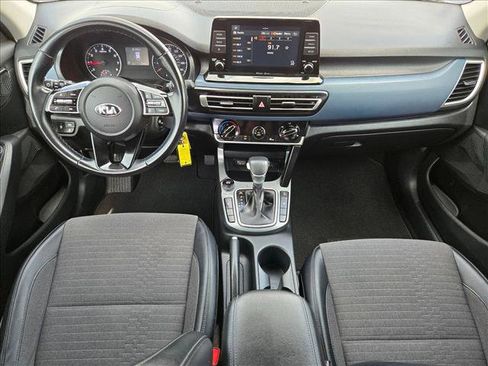 Used 2021 Kia Seltos S image 16