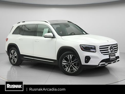 Certified 2026 Mercedes-Benz GLB 250 image 1