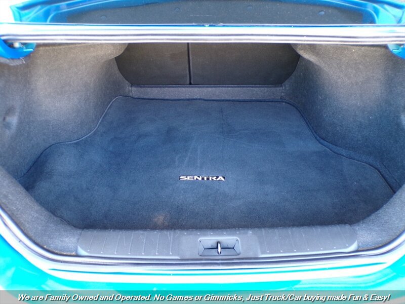 Used 2024 Nissan Sentra SV FWD image 9