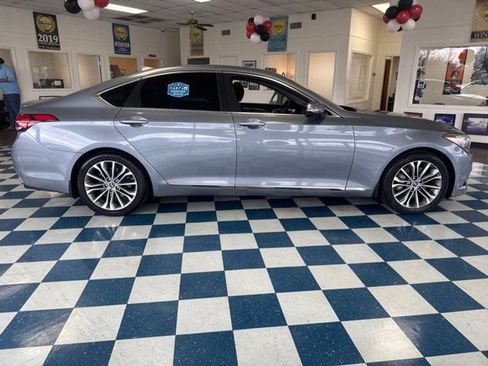 Used 2016 Hyundai Genesis 3.8 image 8