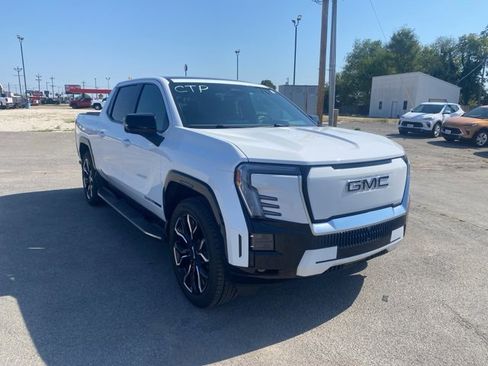 New 2025 GMC Sierra EV Denali image 8