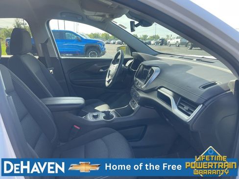 Used 2023 GMC Terrain SLE w/ Driver Convenience Package FWD image 27