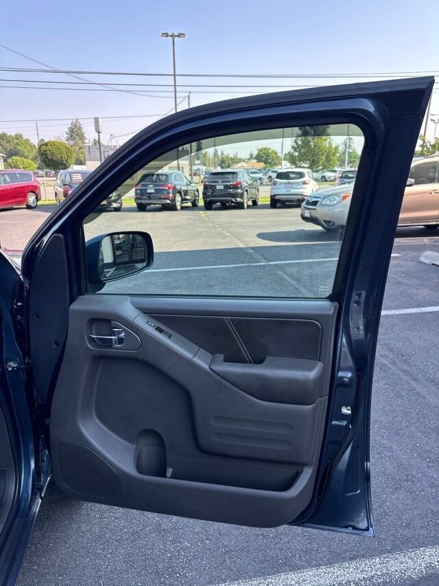 Used 2018 Nissan Frontier PRO-4X AWD/4WD image 16