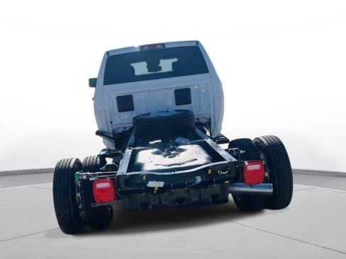 New 2024 RAM 4500 Tradesman w/ Safety Group image 31