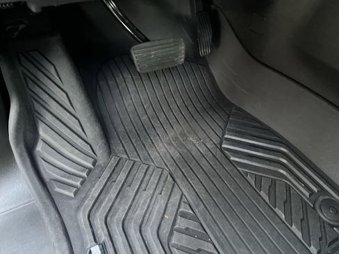 Used 2023 Chevrolet Silverado 1500 LTZ w/ Technology Package image 17