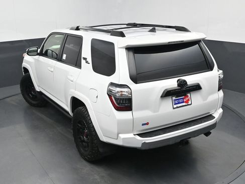 Used 2022 Toyota 4Runner TRD Off-Road Premium AWD/4WD image 34