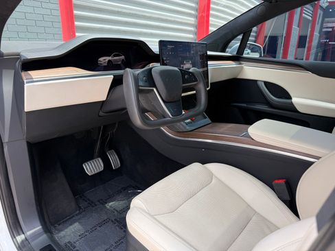 Used 2023 Tesla Model X AWD/4WD image 11
