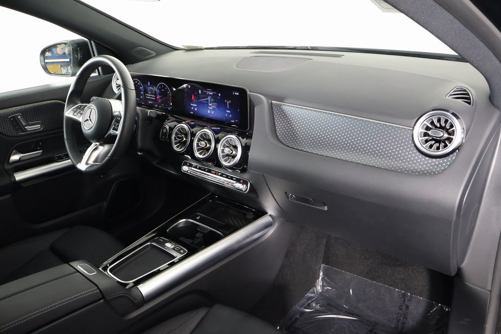 Certified 2025 Mercedes-Benz GLA 250 image 9