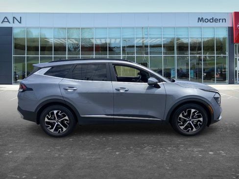 Used 2025 Kia Sportage EX w/ Premium Package FWD image 10
