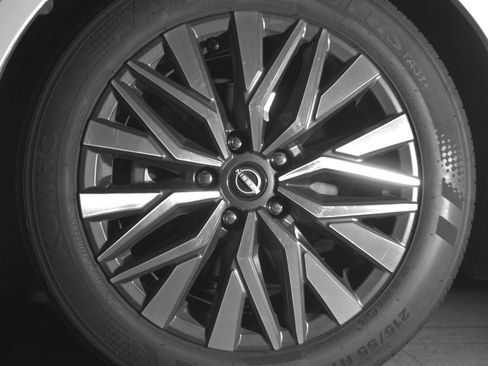 Used 2025 Nissan Altima 2.5 SV image 12