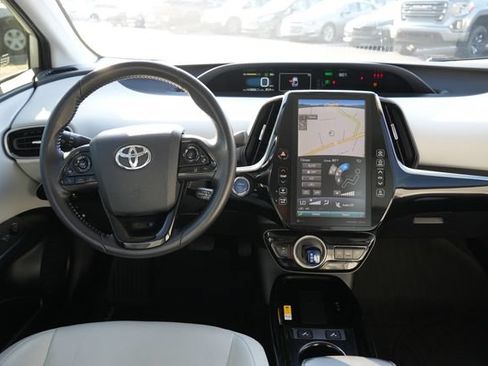 Used 2020 Toyota Prius Prime XLE FWD image 17