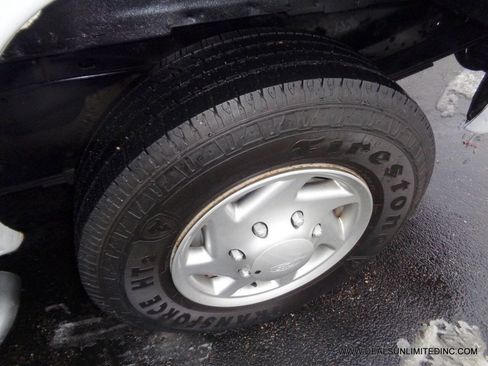 Used 2014 Ford E-250 and Econoline 250 w/ Power Group image 6