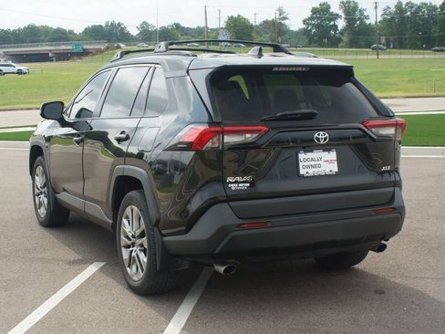 Used 2024 Toyota RAV4 XLE Premium FWD image 15