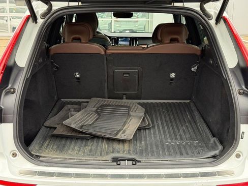 Certified 2023 Volvo XC60 B5 Plus image 5