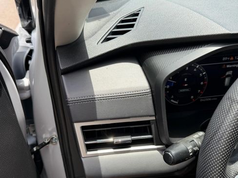 Used 2023 Mitsubishi Outlander SEL FWD image 24