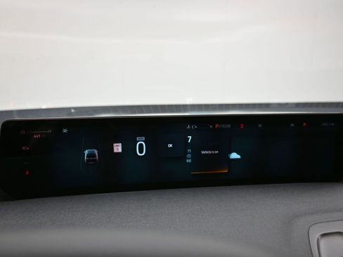 New 2025 Ford Expedition Active image 16