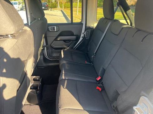 Certified 2020 Jeep Wrangler Unlimited Sahara image 29