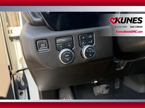 Used 2024 GMC Sierra 1500 SLT AWD/4WD image 9