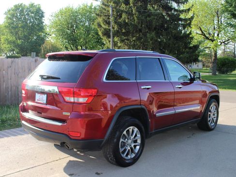 Used 2012 Jeep Grand Cherokee Limited AWD/4WD image 9