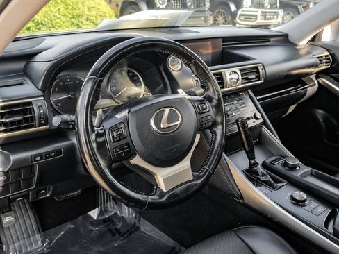 Used 2017 Lexus IS 200t RWD image 13