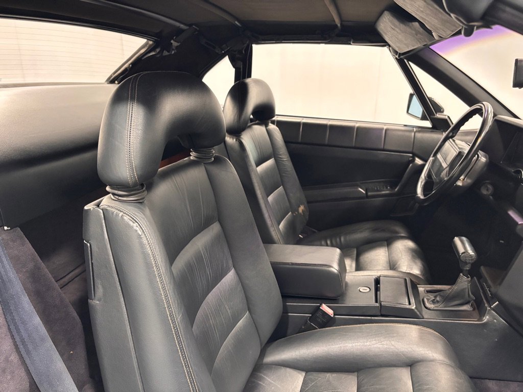 Used 1992 Cadillac Allante FWD image 18