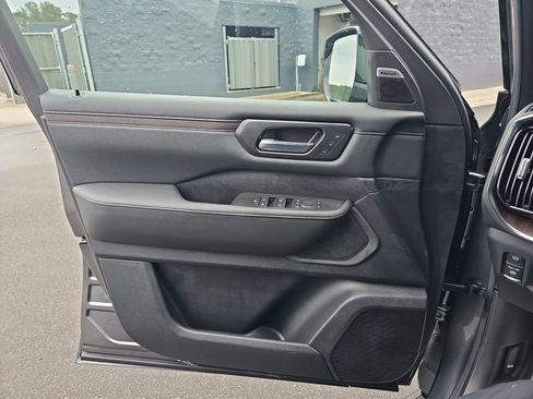 New 2026 Nissan Armada SL w/ Captain's Chari Seat Package image 33