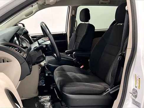 Used 2017 Dodge Grand Caravan SE w/ Power Window Group image 22